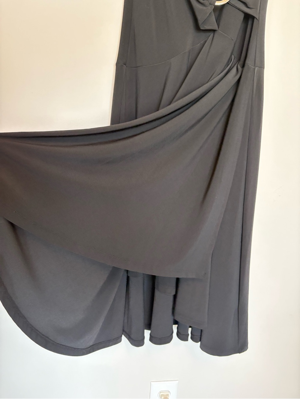 Chaps Black V-Neck Fit and Flare Midi Dress Silver Ring Accent Size Medium - Picture 3 of 8